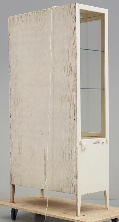 LÄKARSKÅP, 1900-talets mitt.