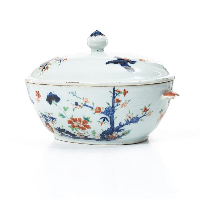 Terrin, porslin, Kina, Qing Dynastin, Qianlong 1736-95.