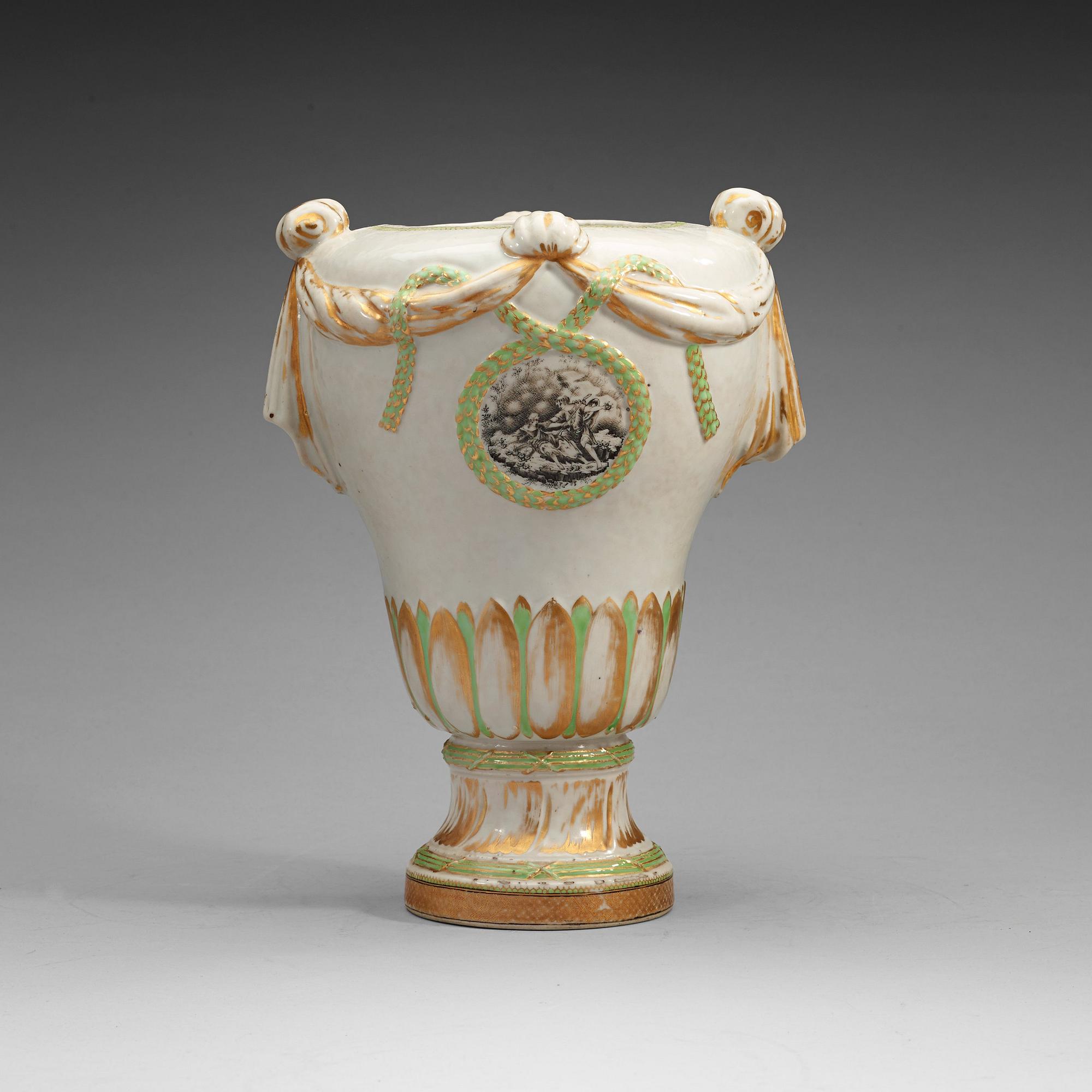 A enamelled vase, Qing dynasty, Jiaqing (1796-1820).
