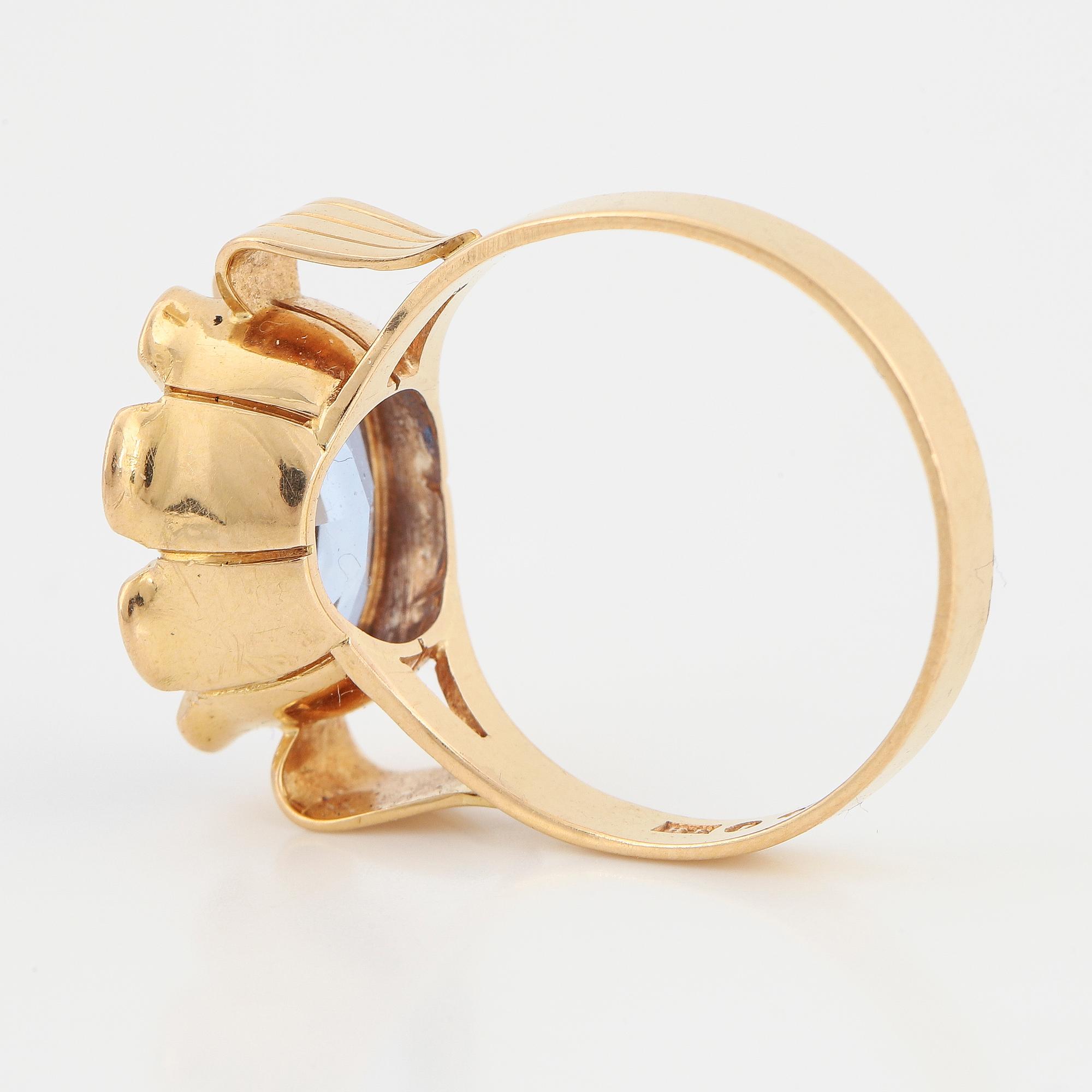 RING, Stigbert, Engelbert, 18K guld med syntetisk blå spinell.