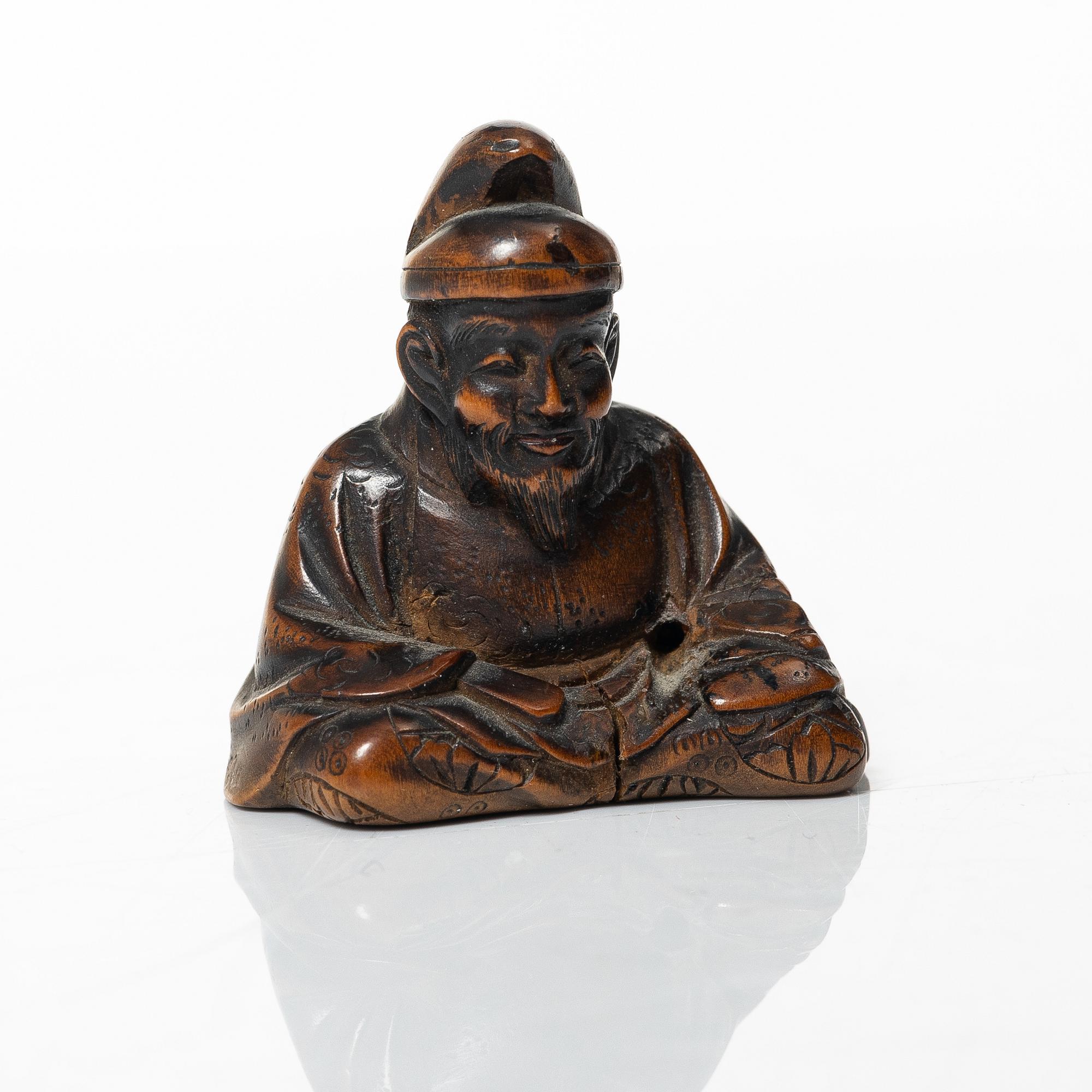 Saltkar / miniatyrer sju stycken, samt netsuke, delvis silver och buxbom, Japan, delvis Meiji (1868-1912).