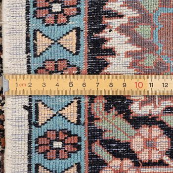 Matta, Kashmir, ca 203 x 150 cm.