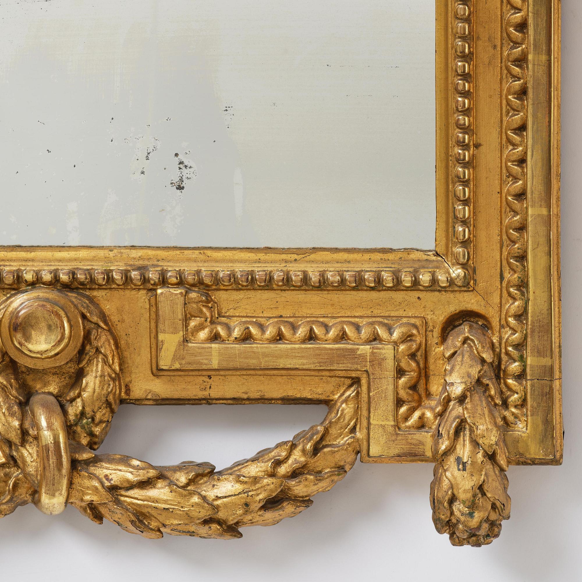 A Gustavian mirror.