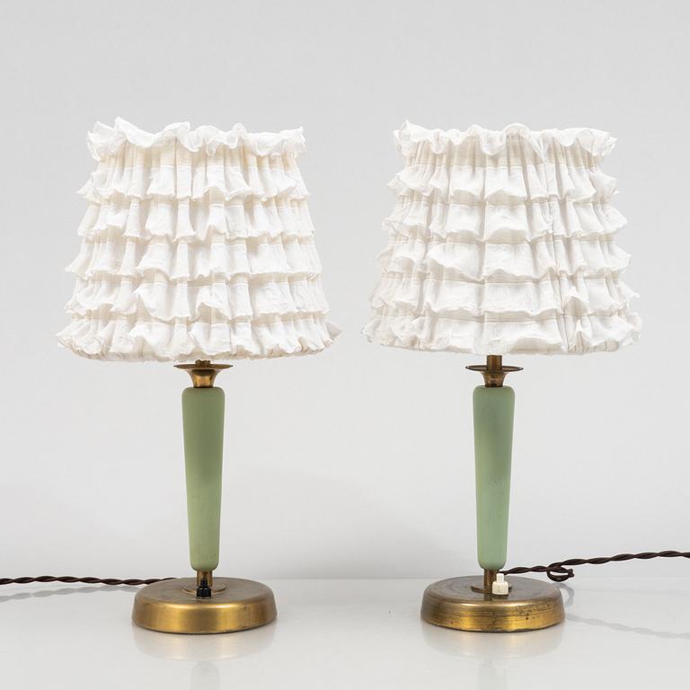 Bertil Brisborg, a pair of table lamps model "32028", Nordiska Kompaniet, 1940s-50s.