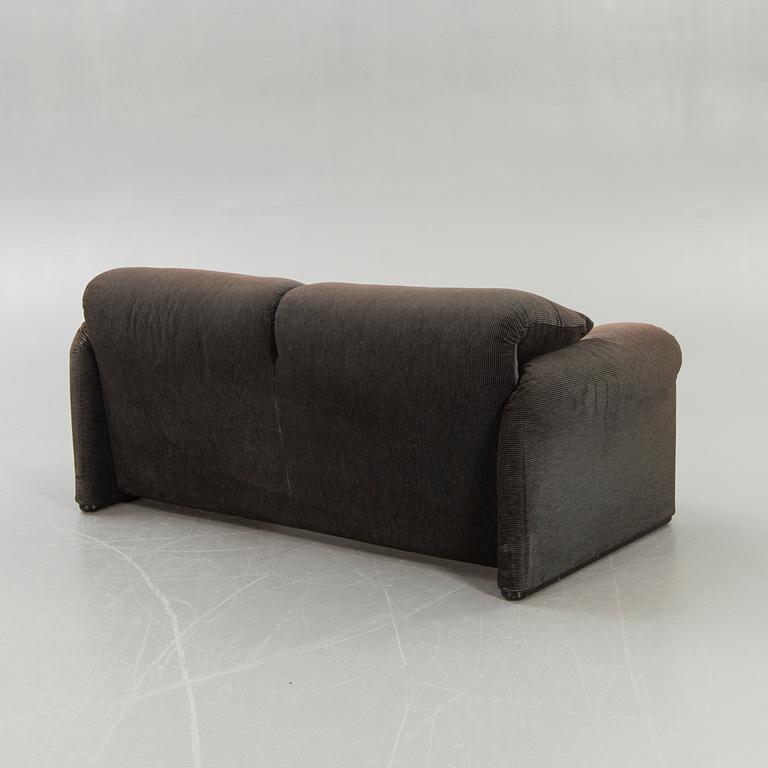Vico Magistretti, sofa "Maralunga" for Cassina later part of the 20th century.