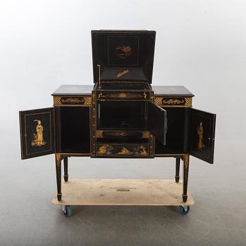 SIDEBOARD/MUSIKMÖBEL, 1900-talets första hälft.