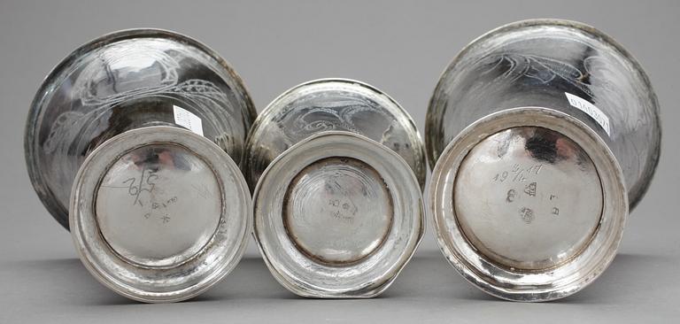 BÄGARE, 3 st, silver, bland annat Anders Hjulström, Köping, 1810. Total vikt ca 251g.