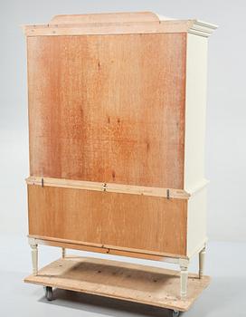 SKÅP, gustaviansk stil, 1900-talets andra hälft.