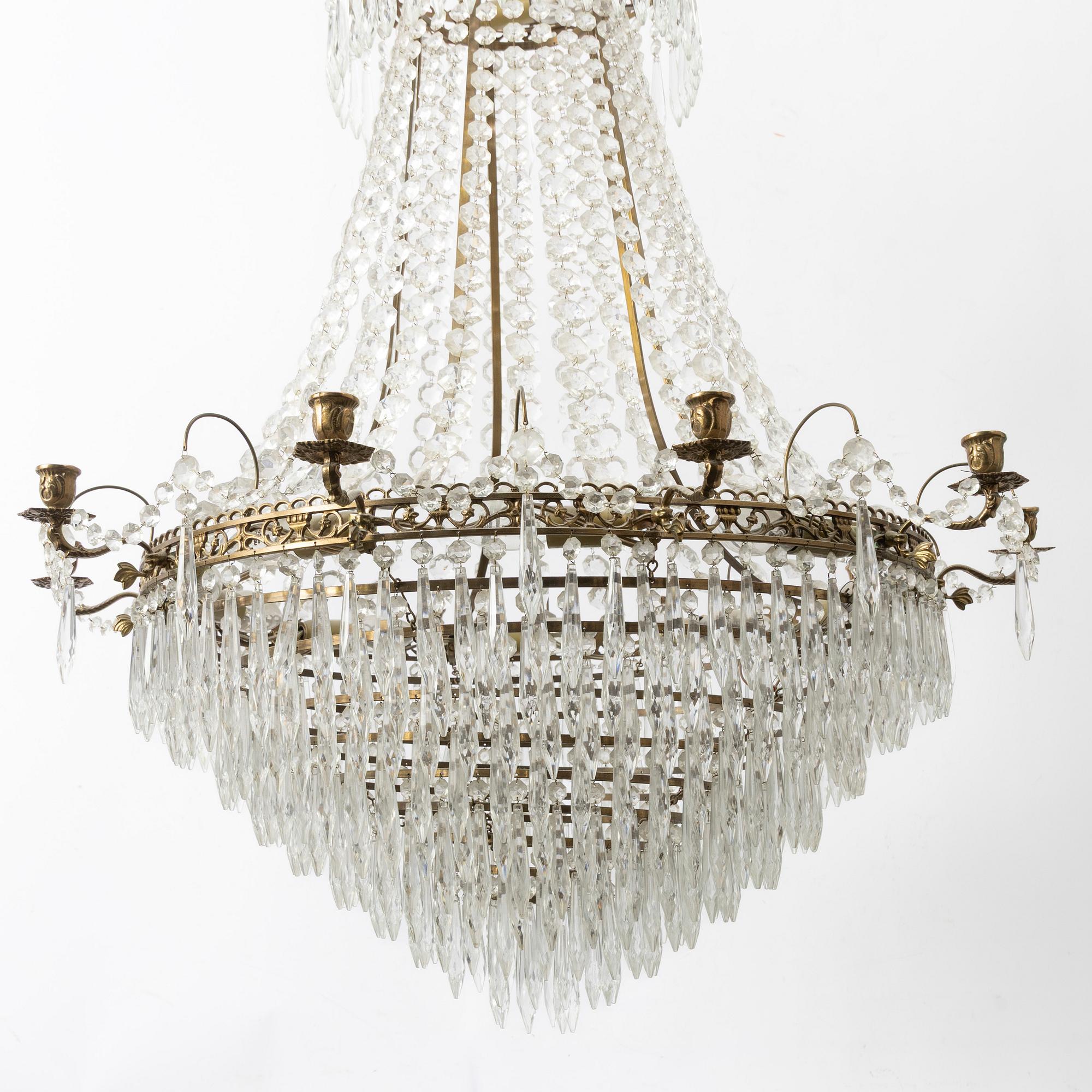 A Gustavian style chandelier, late 20th century.