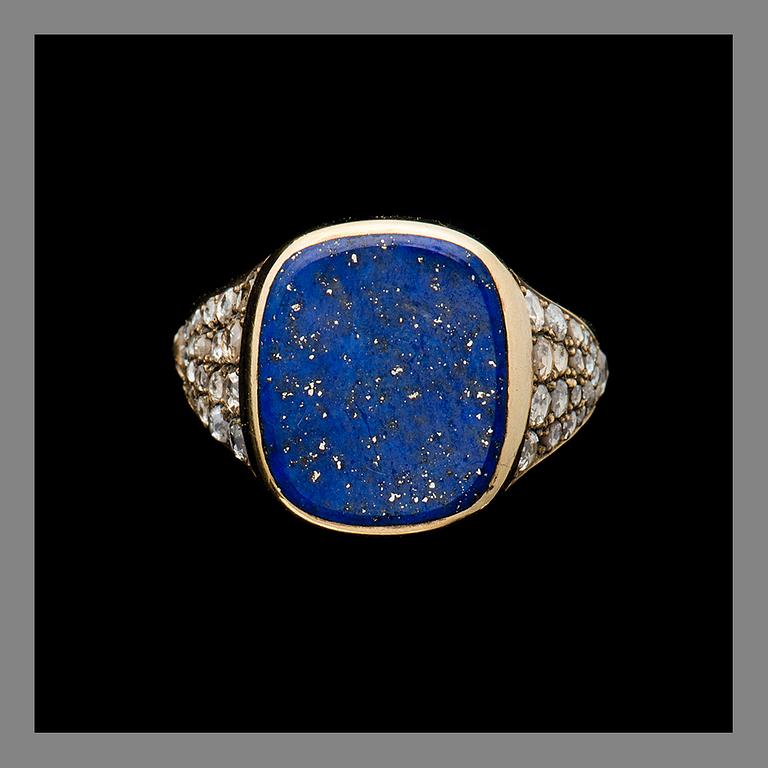 RING, 14K guld (56), lapis lazuli, rosenslipade diamanter. Vikt ca 5,5 g.