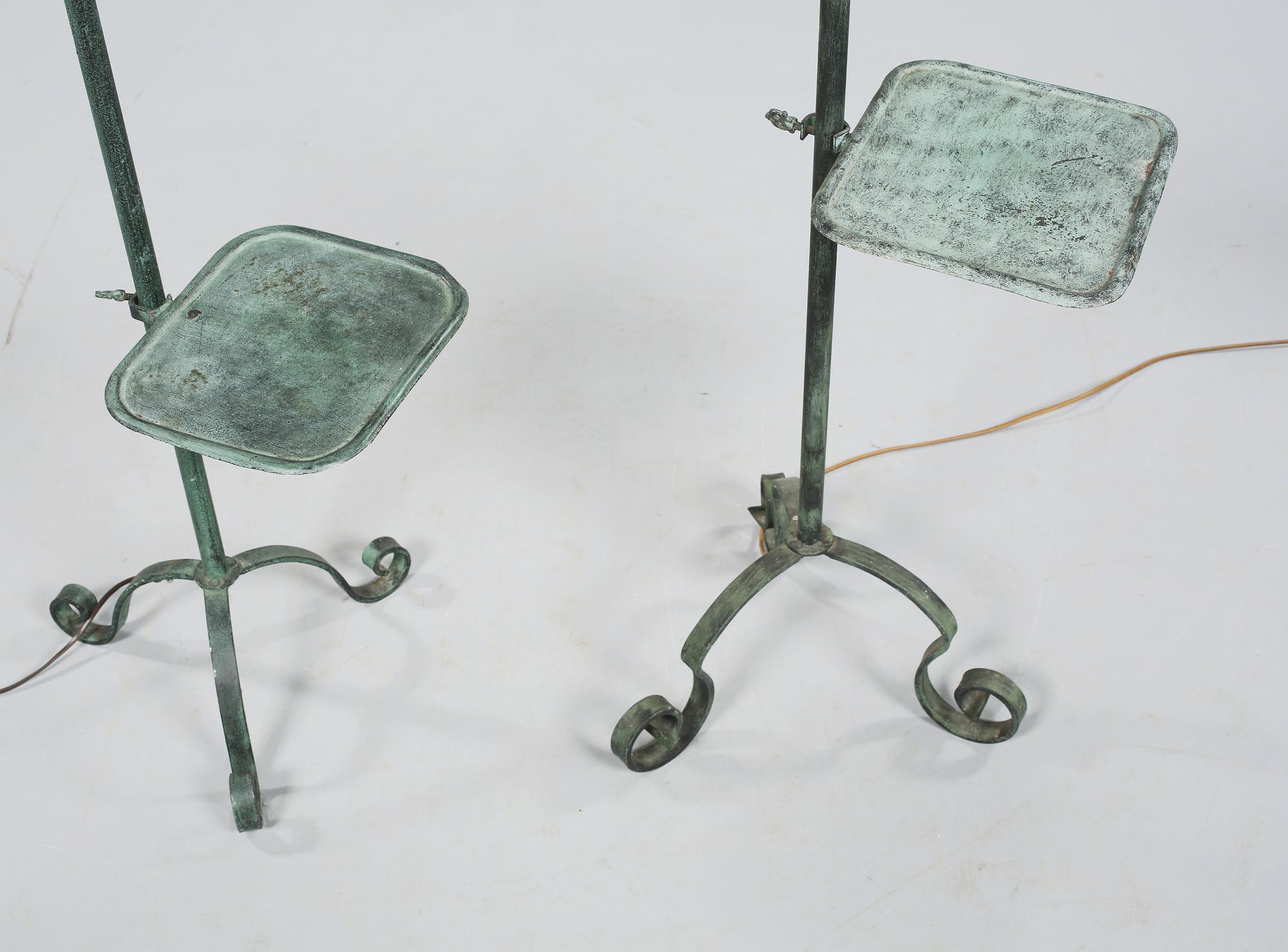 GOLVLAMPOR, ett par, 1900-talets mitt.