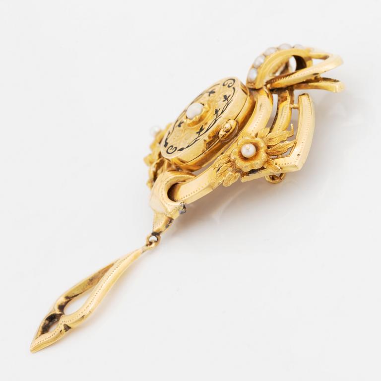 18K gold and pearl brooch.