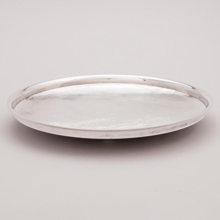 Tapio Wirkkala, A sterling silver dish, Hopeakeskus, Hämeenlinna, 1973.