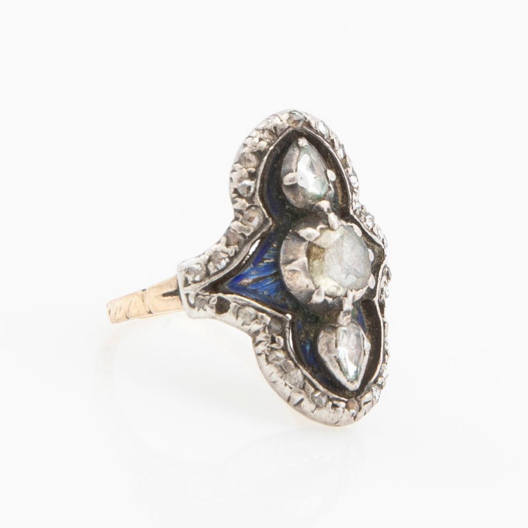 Ring, 18K gold and enamel, set with brilliant-cut diamonds.