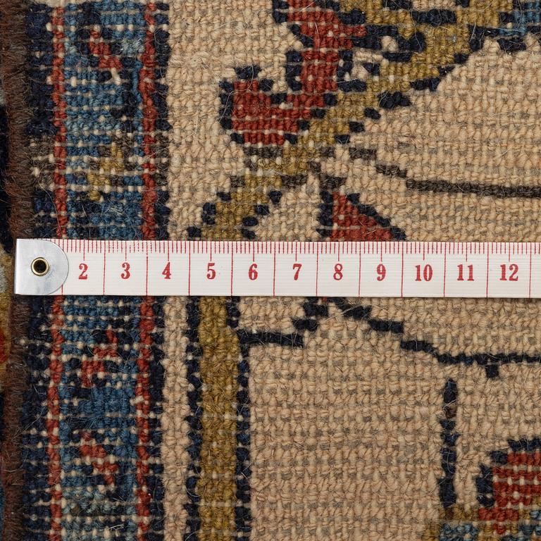 An antique Hamadan rug Northwest Persia (Iran), c. 190 x 140 cm.