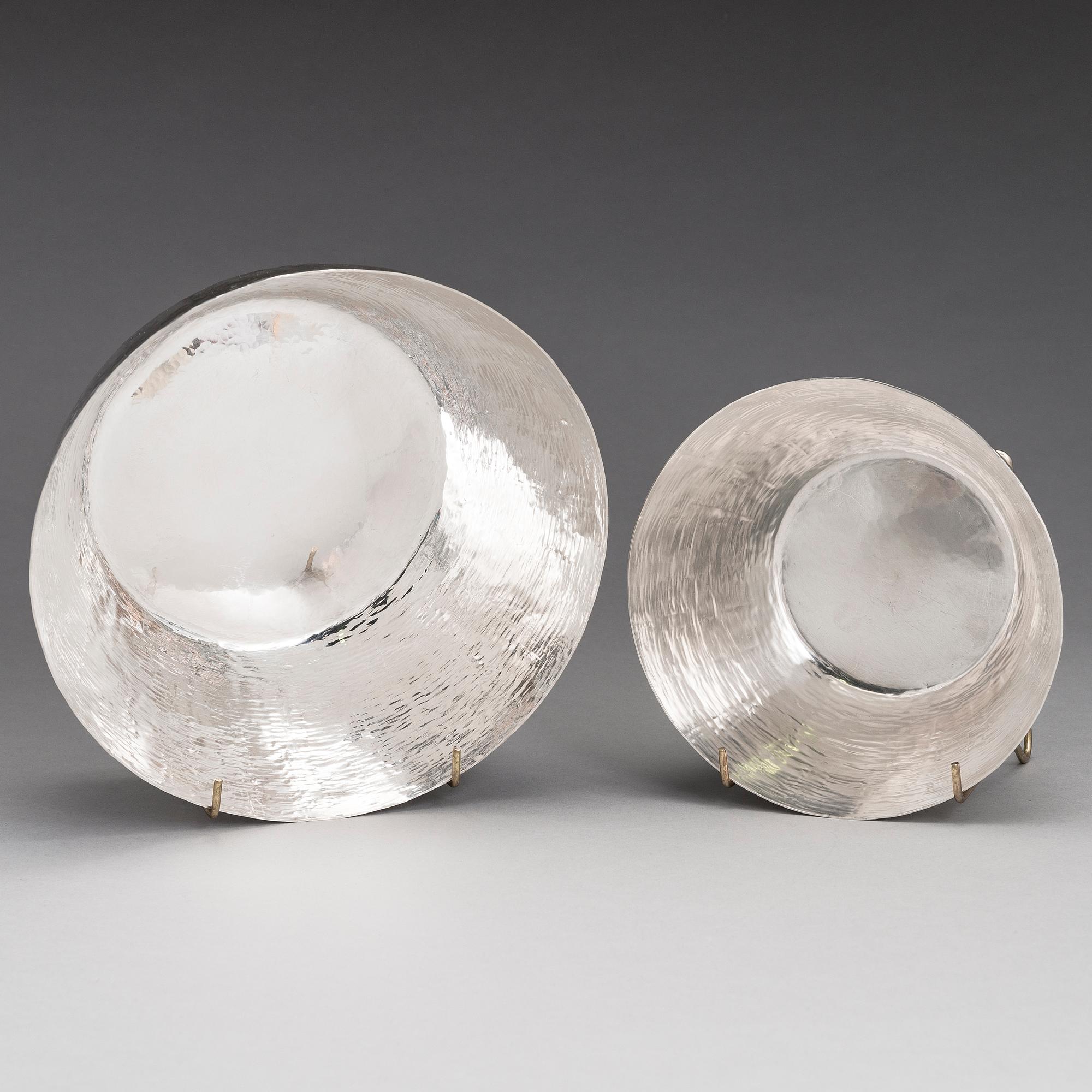 TAPIO WIRKKALA, Two silver bowls, marked TW, Kultakeskus oy, Hämeenlinna Finland 1975 and 1984.