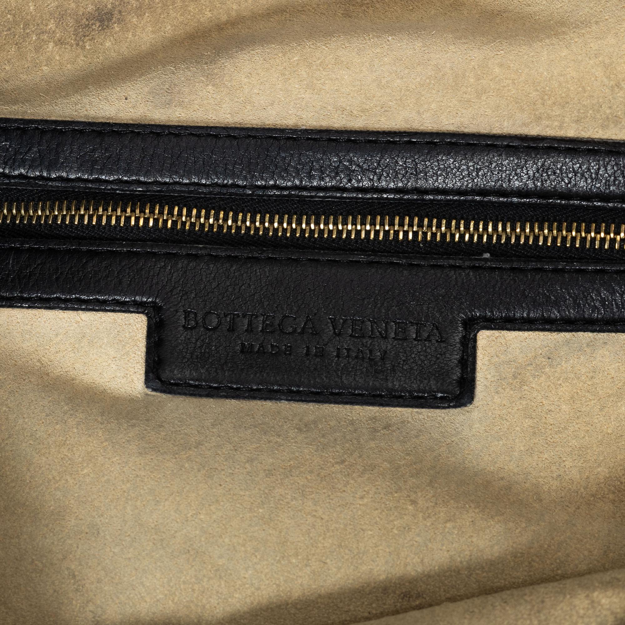 Bottega Veneta, bag "Hobo Bag".