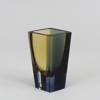 Kaj Frank, a glassv vase, 'Prisma', from Nuutajärvi Notsjö, signed and dated -65.