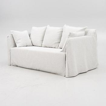 Paola Navone, soffa för utomhusbruk, "Ghost Out 10", Gervasoni, Italien.