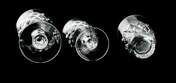 GLASSERVISDELAR, 36 st, glas, "Karolina", Gunnar Cyrén, Orrefors.