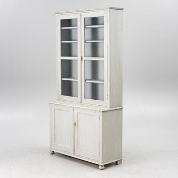 Display cabinet, from around the year 1900.
