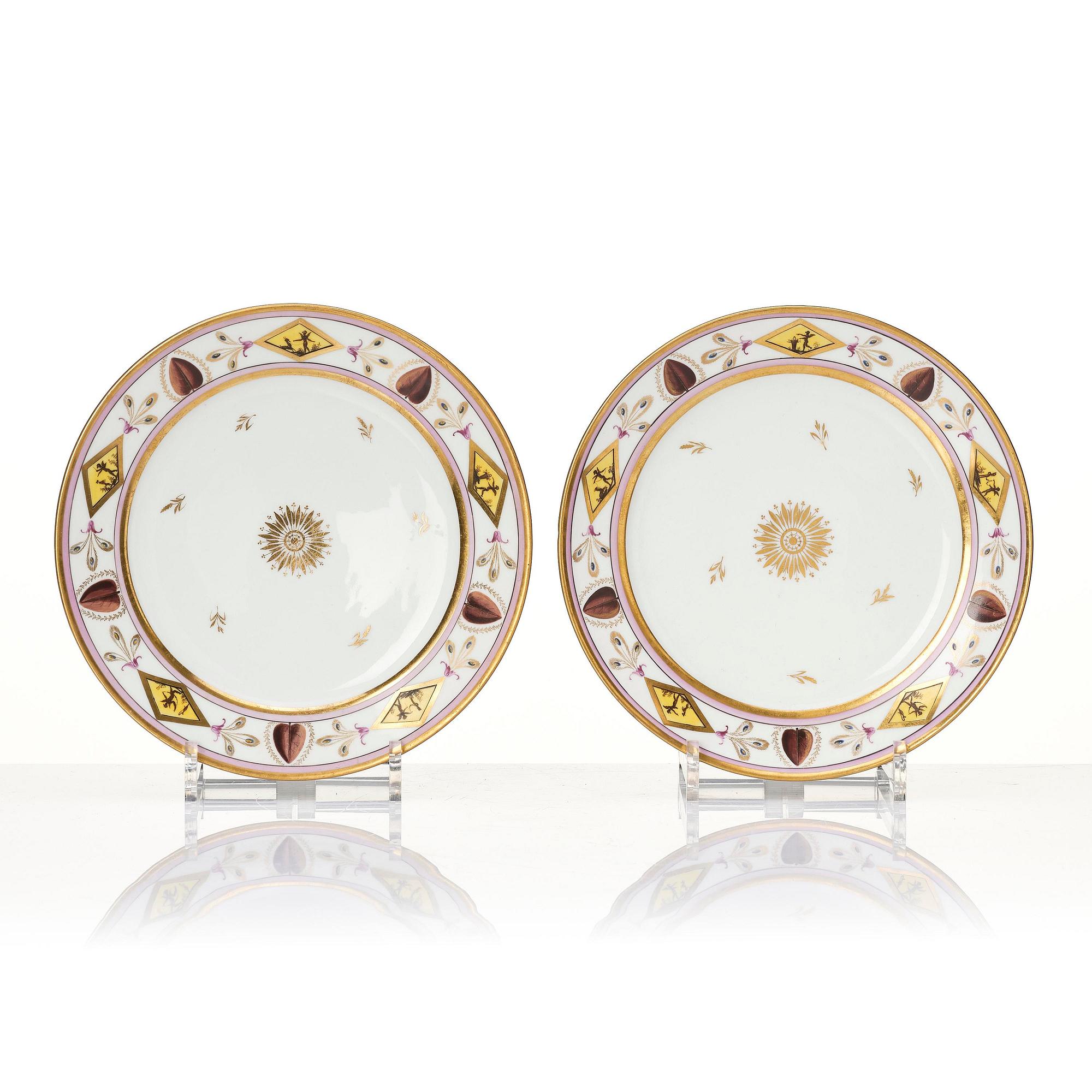 Tallrikar, 18 stycken, porslin. Frankrike, Empire, 1800-tal.