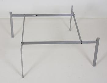 SOFFBORD, "PK-61", Poul Kjaerholm, tillverkat av Fritz Hansen 1990.