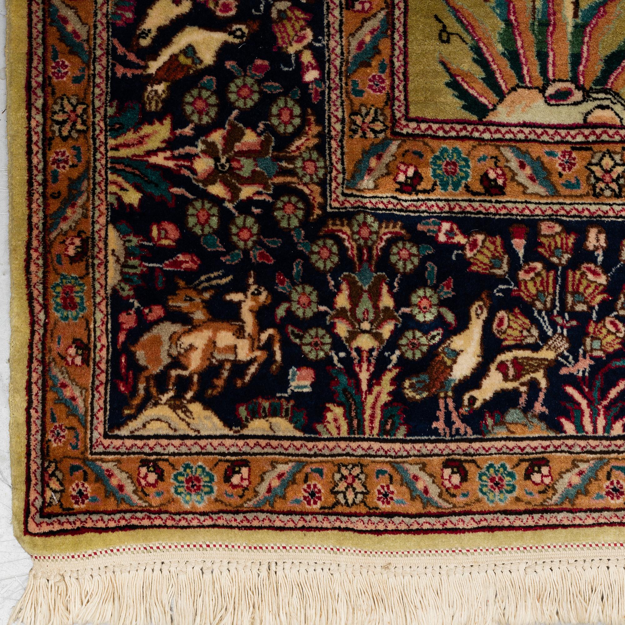 MATTO, an old Oriental, possibly a Tabriz, ca 227,5-228,5 x 171,5-173 cm (as well as 1 and 1,5 cm flat weave at the.