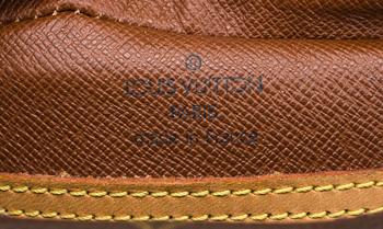 VÄSKA, Louis Vuitton.