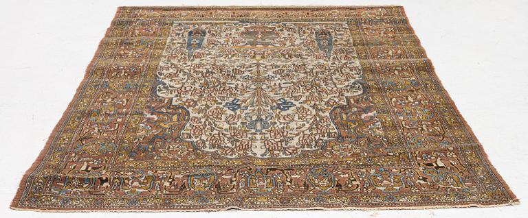 Rug, antique Isfahan, central Isfahan, c. 209 x 143 cm.
