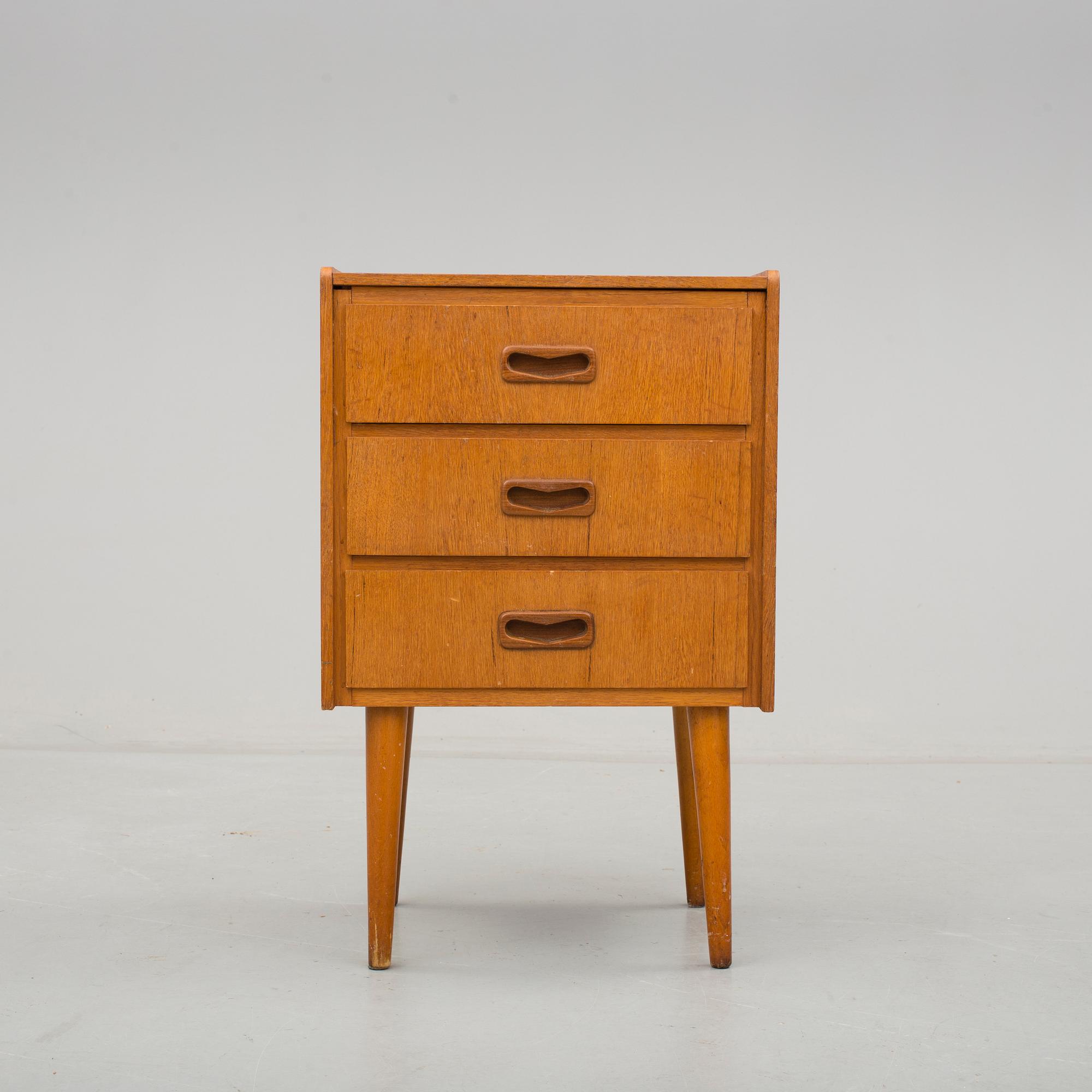 HALL/BARNBYRÅ, teak. 1960-tal.