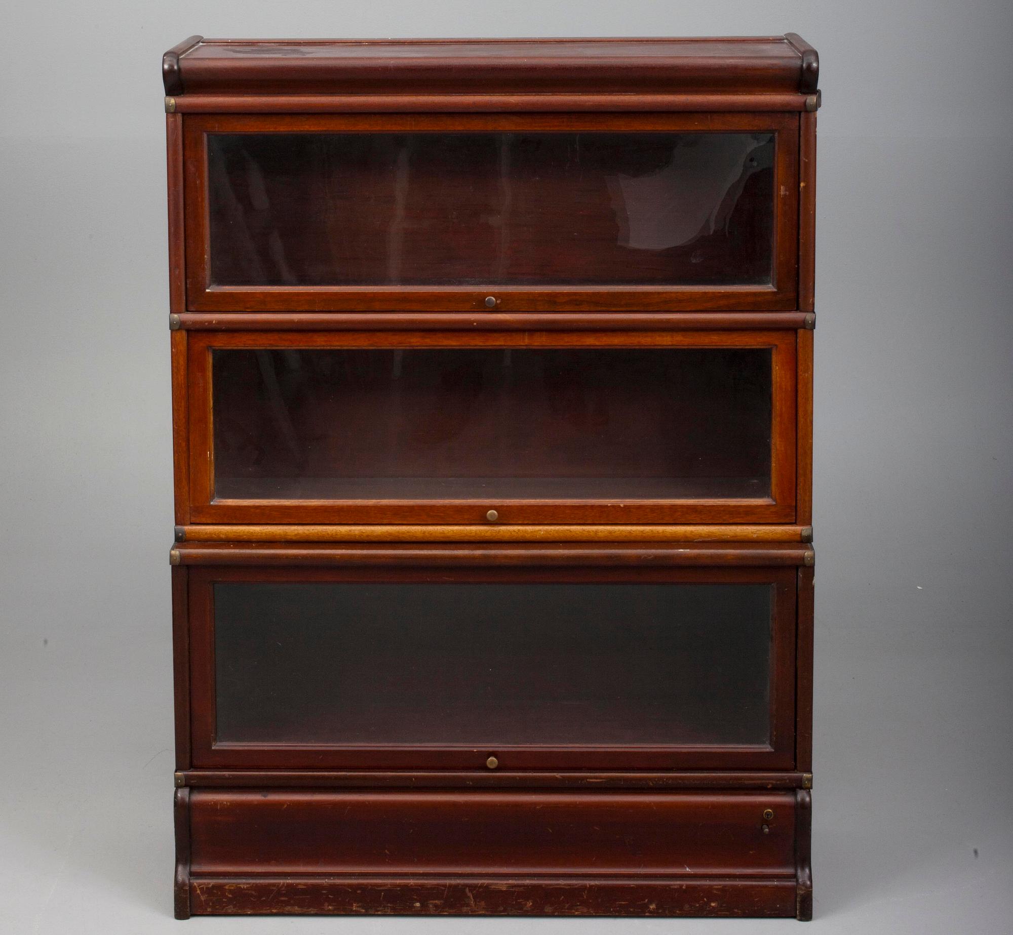 BOKHYLLA, 1900-talets början.