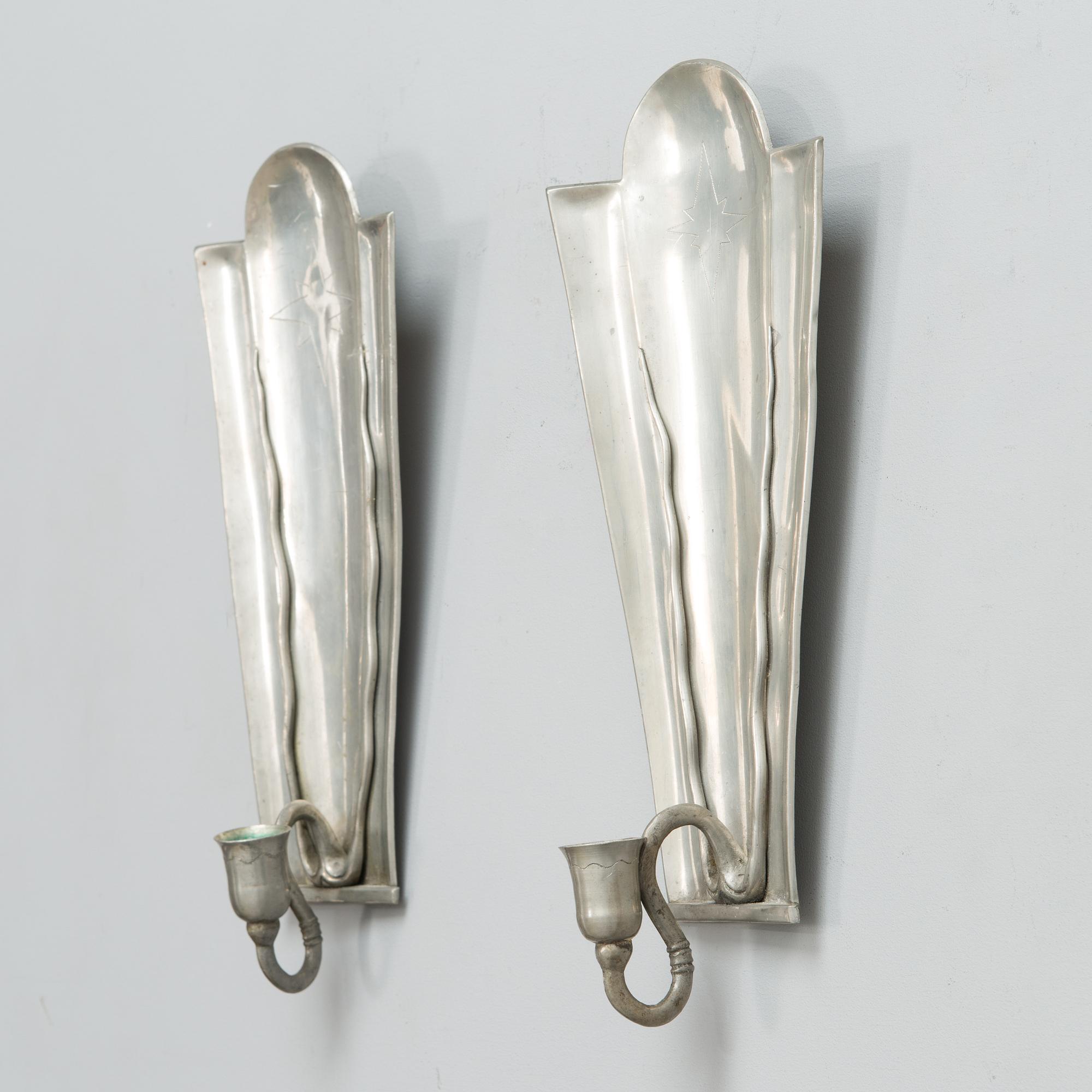 A pair of Finnish 1930s sconces for Taidetakomo Antti Hakkarainen.