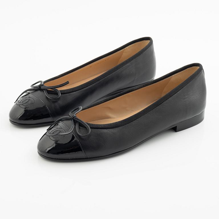 Chanel, ballerinaskor, storlek 35 1/2C.