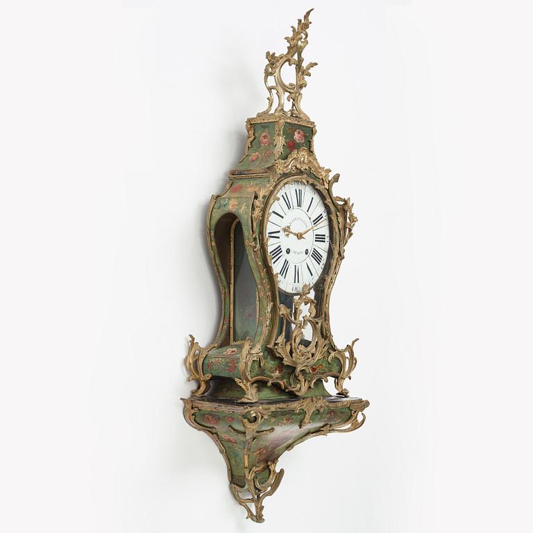 A French Louis XV bracket clock, first half 18th century, marked "Julien Le Roy A PARIS".