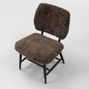 Fåtölj, fårskinn, Engen, Örkelljunga, 1900-talets mitt.