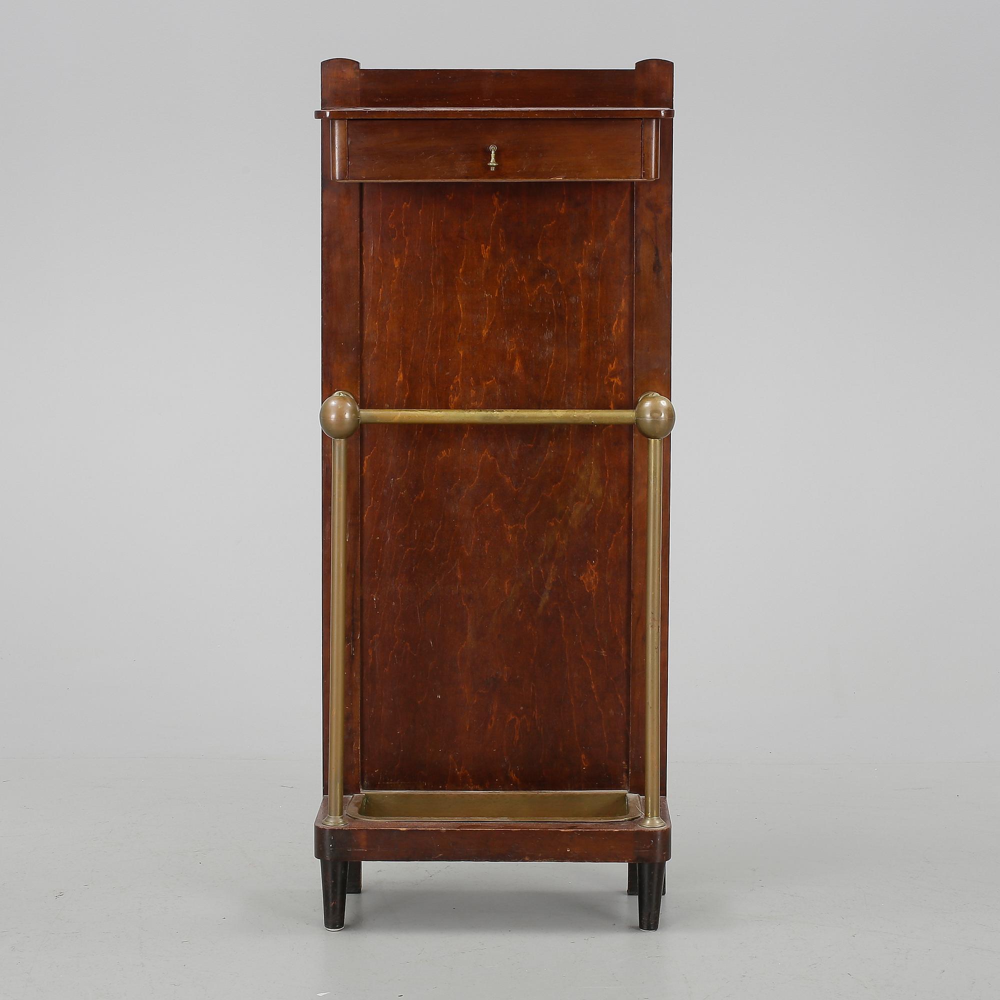 PARAPLYSTÄLL, 1900-tal.