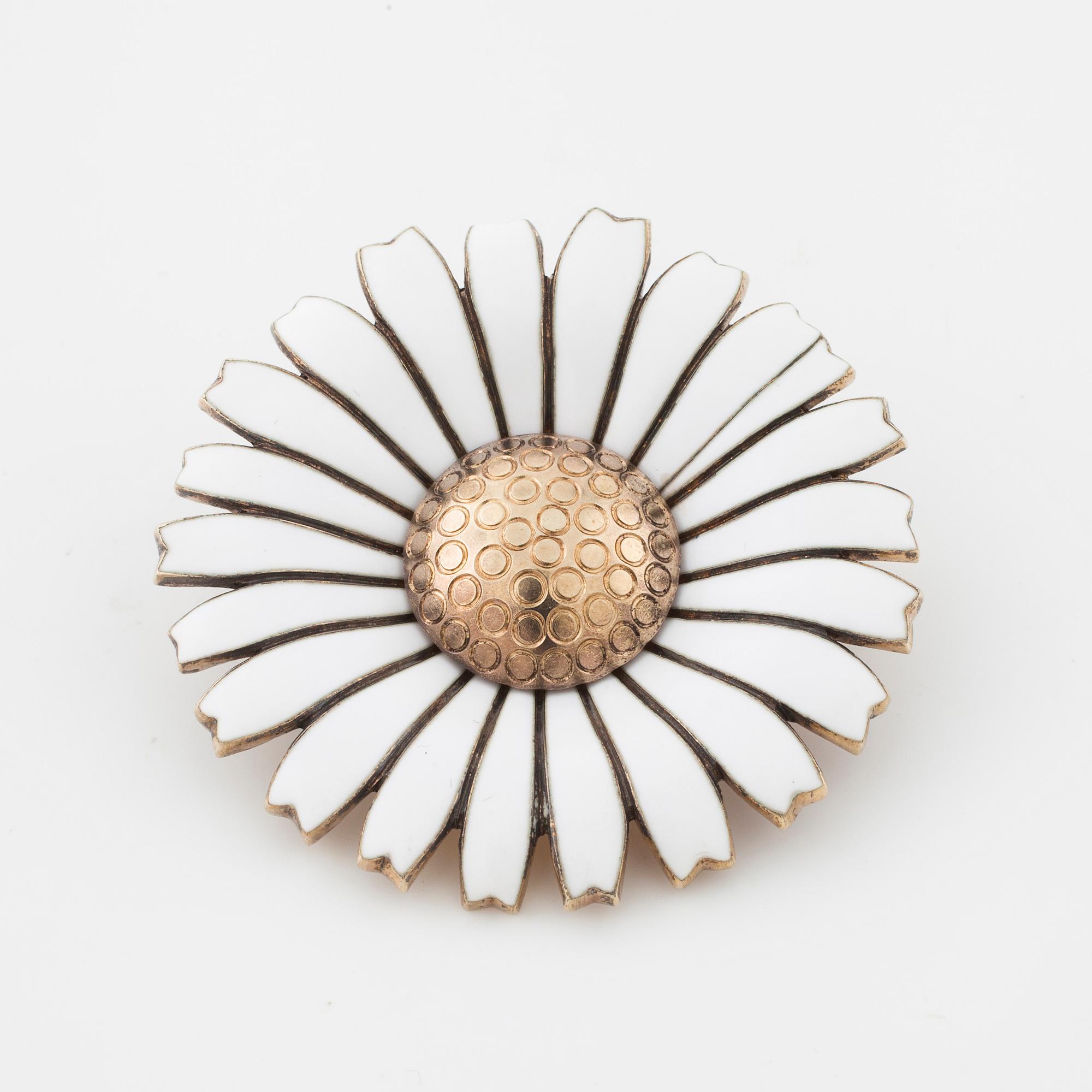 ANTON MICHELSEN, Copenhagem, a "Daisy" brooch.