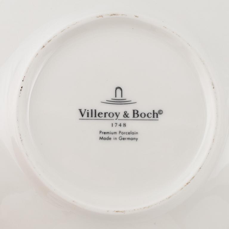 Villeroy & Boch, a 62 pcs 'Flow' dinner service.