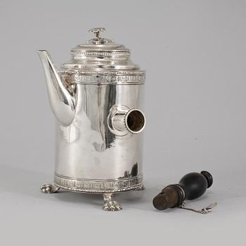 KAFFEKANNA, silver, gustaviansk, Arvid Floberg, Stockholm, 1789. Silvervikt ca 461 g.