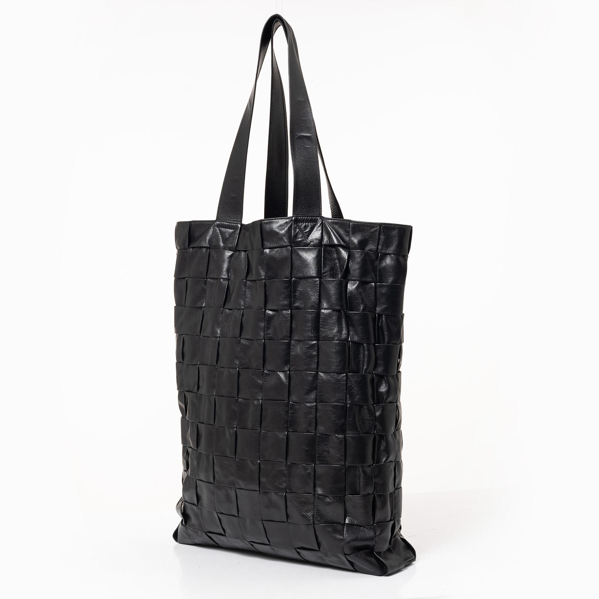 Bottega Veneta, bag "Maxi Intrecciato Cassette Tote".