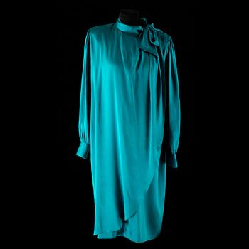 674. A 1980s dress by Guy Laroche.
