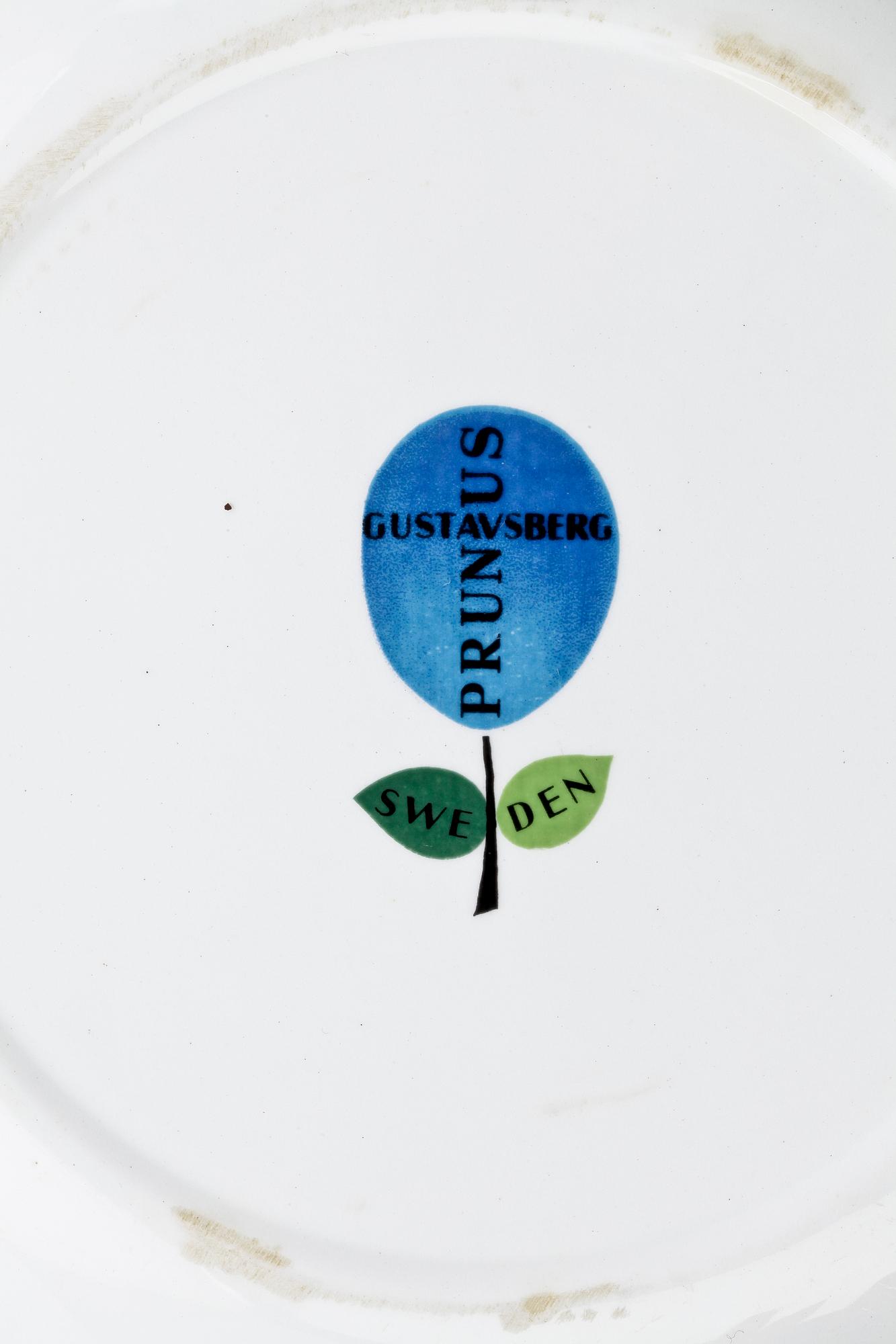 MATSERVIS, 23 delar, flintgods och benporslin, "Prunus", Stig Lindberg, Gustavsberg, 1962-74.
