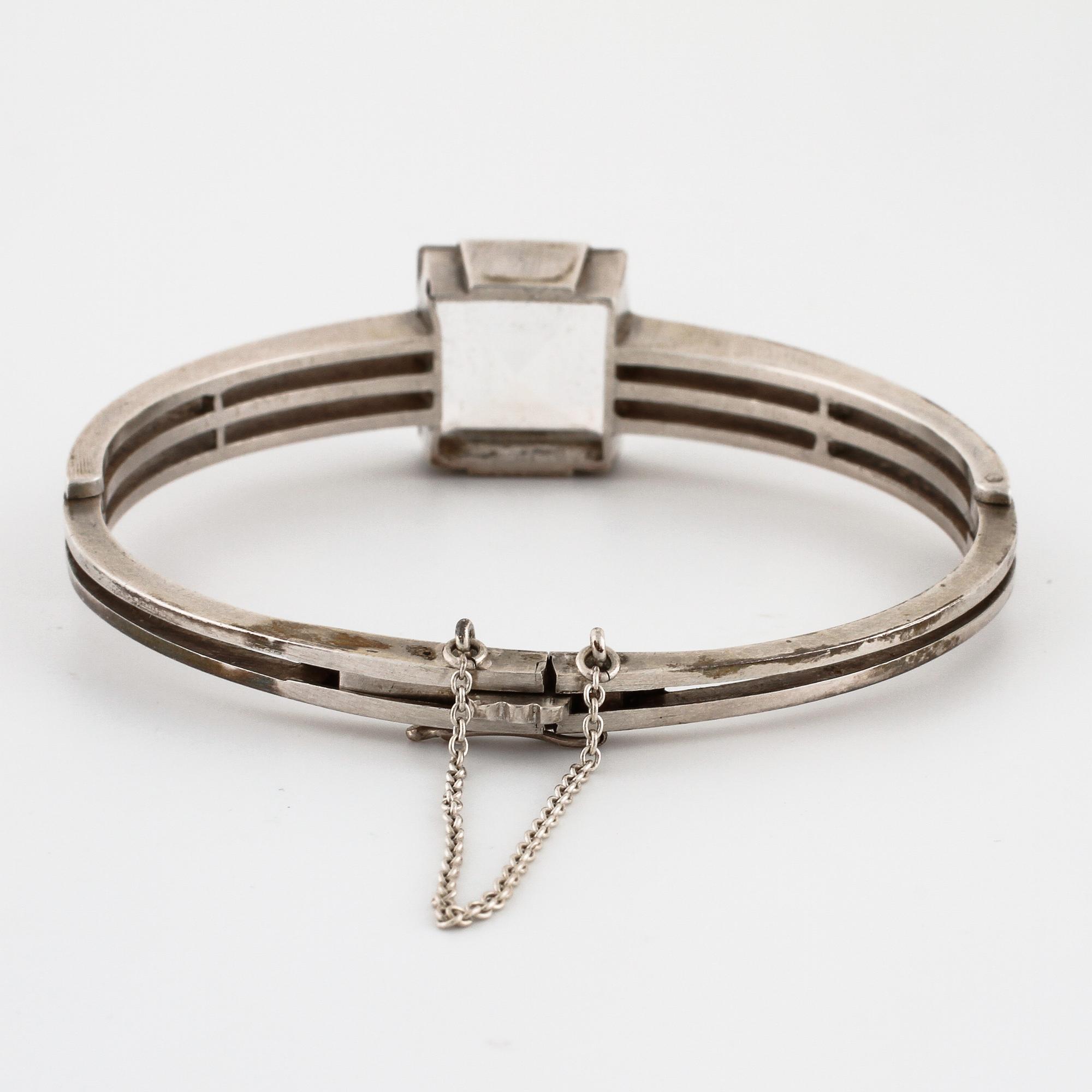 ATELJÉ STIGBERT, Stockholm, 1944, a faceted rock crystal bangle.