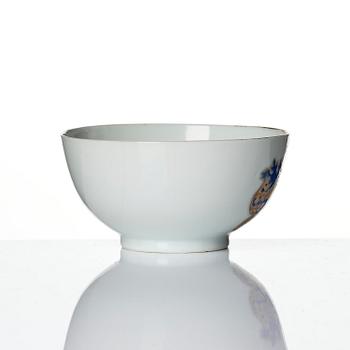 An armorial cup and stand, Qing dynasty, Qianlong (1736-95).