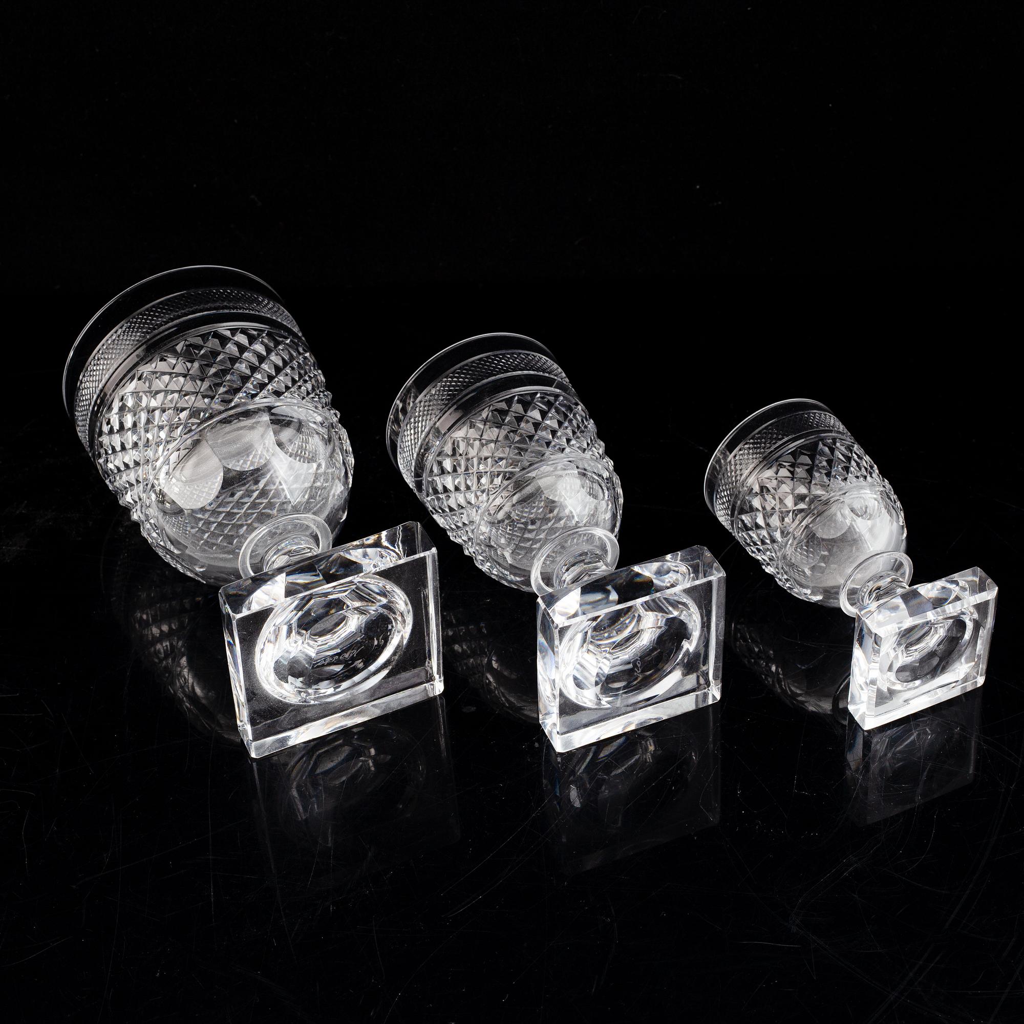 Elis Bergh, a part 'Kent' glass service, Kosta Boda (48 pieces).