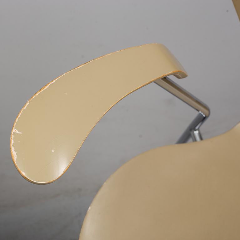 ARNE JACOBSEN, eight 'Series 7' armchairs from Fritz Hansen, Denmark.