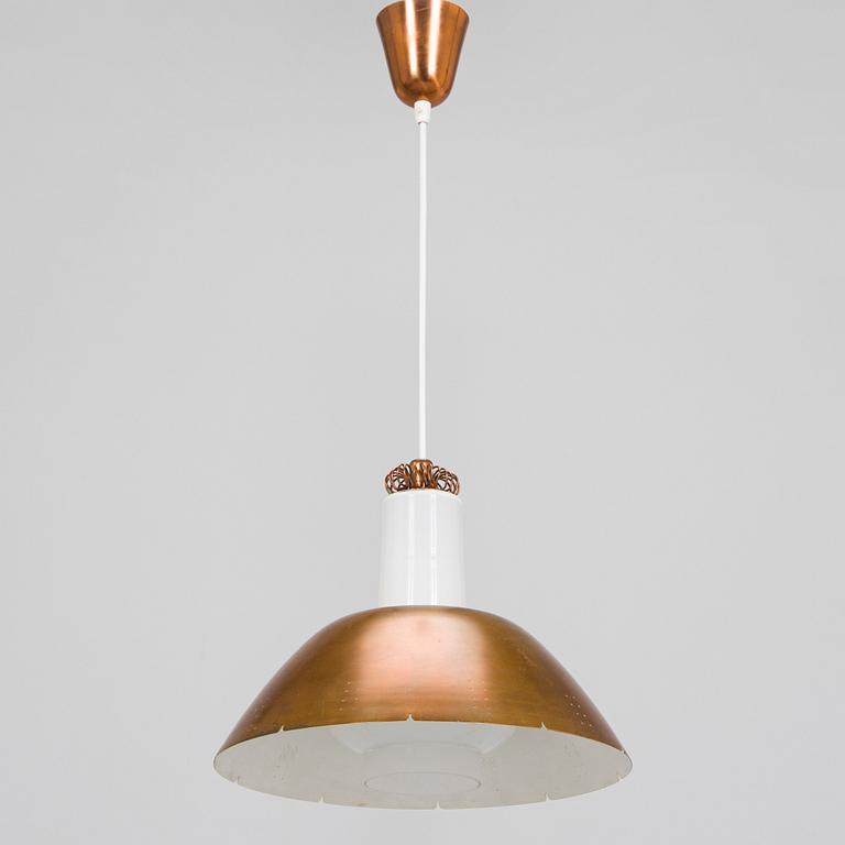 Paavo Tynell, a mid-20th century 'K2-20' pendant light by Idman.