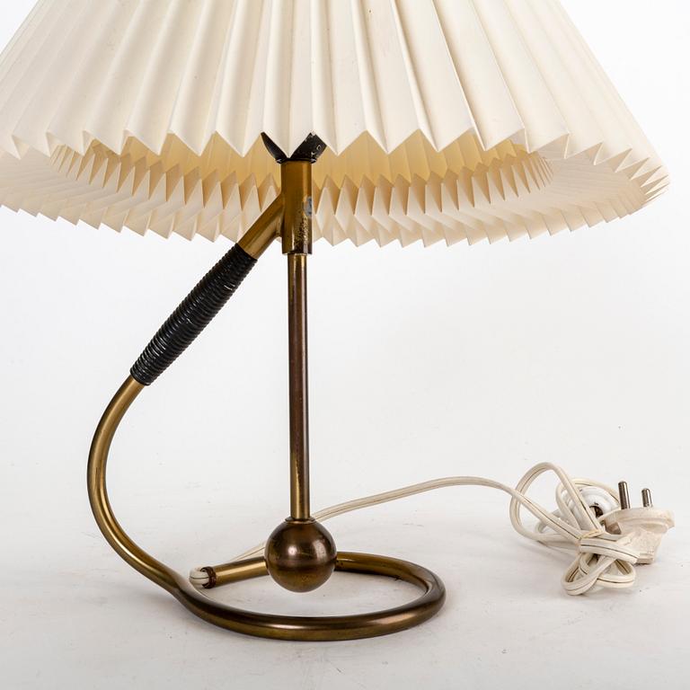 A "306" table lamp by Kaare Klint from the second half of the 20th century.