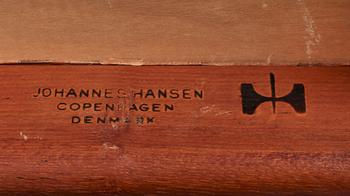 KARMSTOL, "The Chair", Hans J Wegner för Johannes Hansen, Danmark, 1950/60-tal, stämpelmärkt.